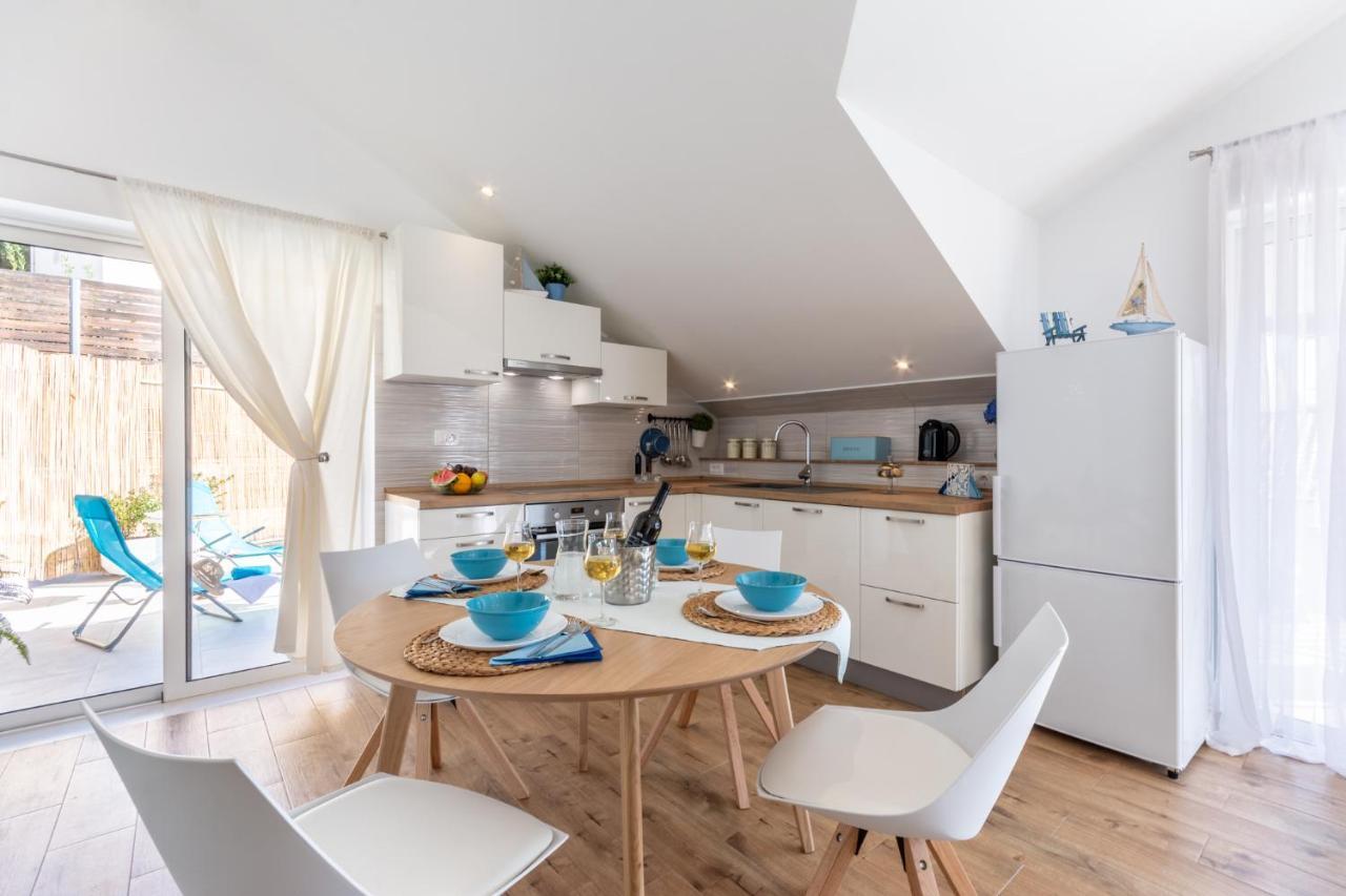 Matanovi Dvori Appartement Milna  Buitenkant foto