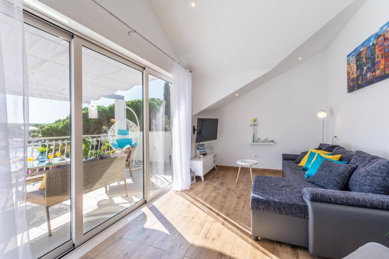 Matanovi Dvori Appartement Milna  Buitenkant foto