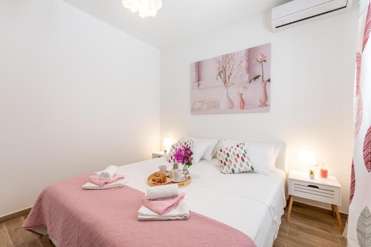 Matanovi Dvori Appartement Milna  Buitenkant foto